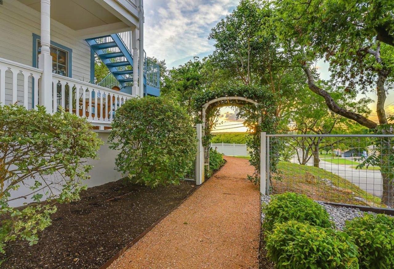 Mckenize Guest House: Marble Falls Suite 1 Bd, 1Ba Exterior photo